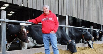 Farmers encouraged to run fresh cow groups to target protein Professor Bill Weiss