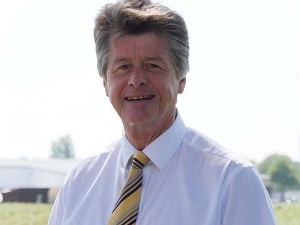 Gwyn Jones is to chair the RUMA Companion Animal and Equine Group